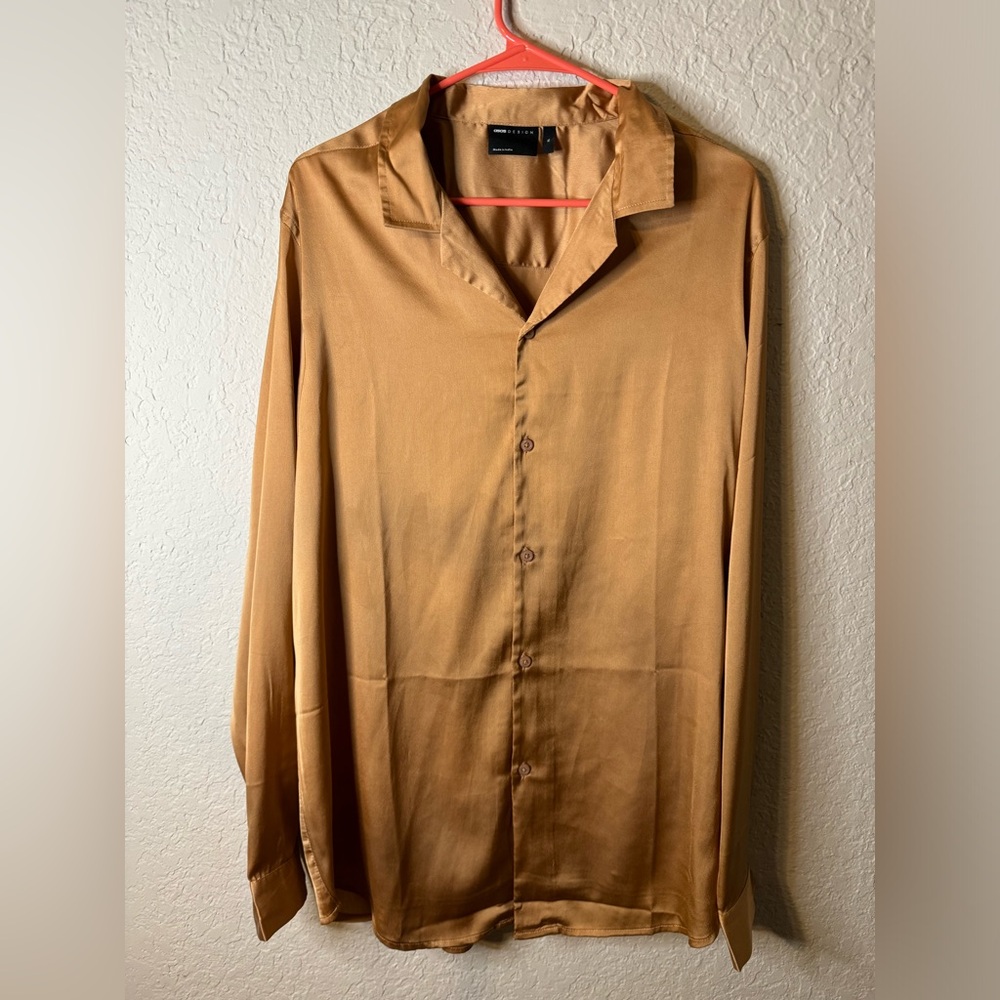 Men’s dress shirt
